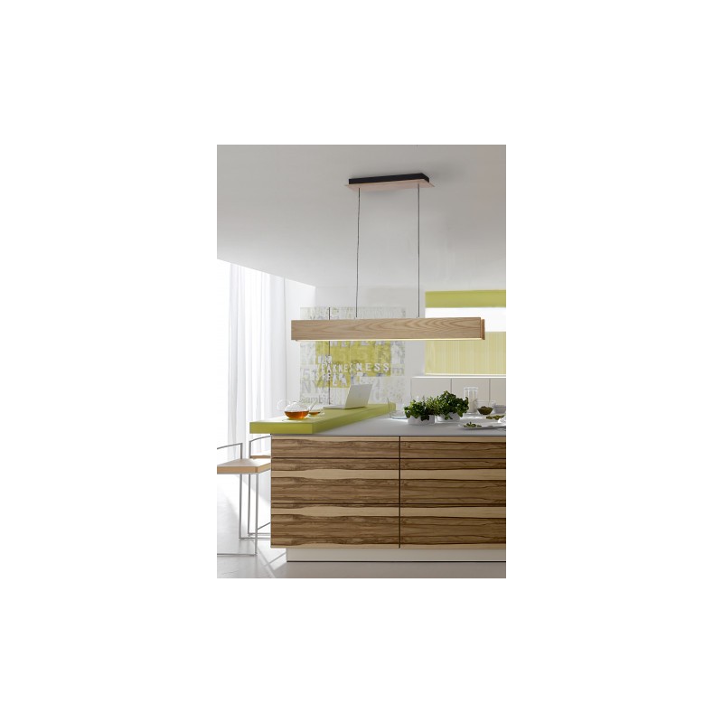 LARIA WOOD