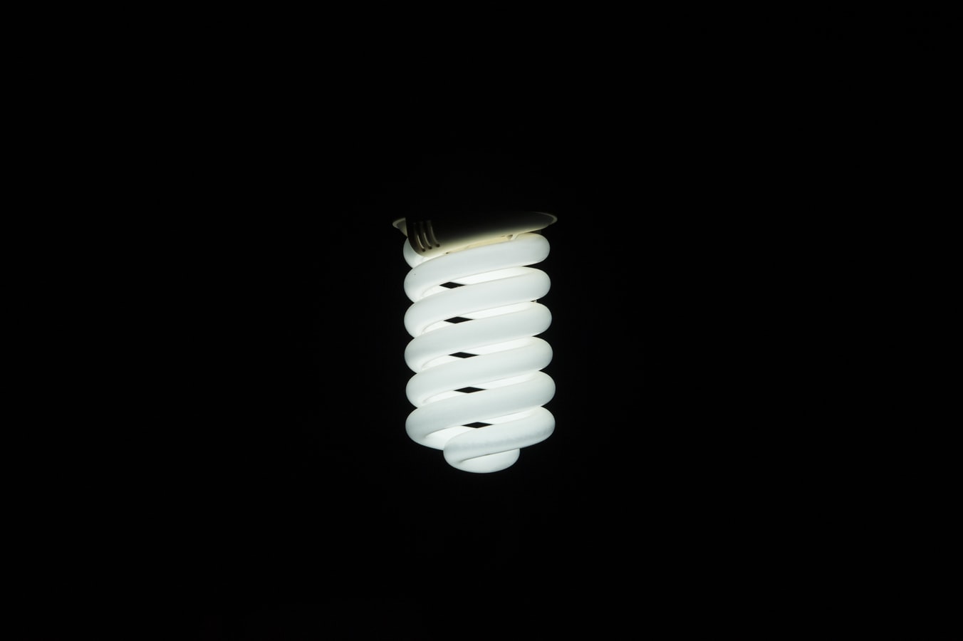 Jakie żarówki LED do domu wybrać?