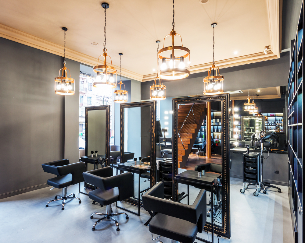 Jakie oświetlenie do salonu Beauty