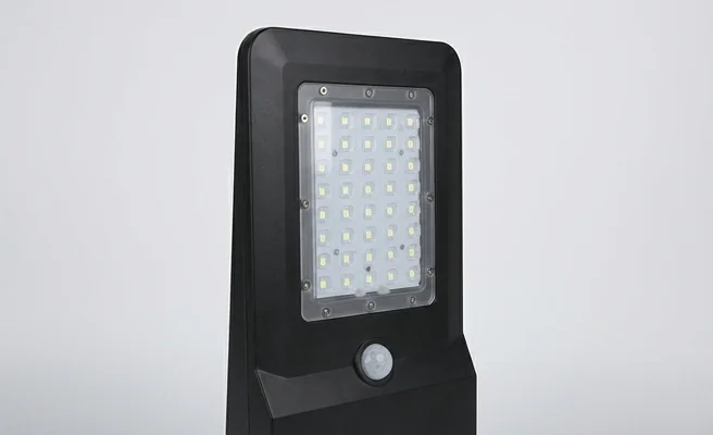 Oprawa solarna LED 15W ST-15 SKU 8549 V-TAC – zbliżenie na panel LED i czujnik ruchu, zdjęcie produktowe