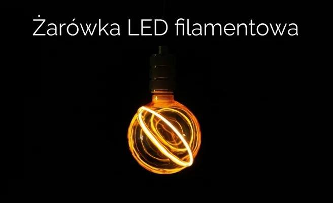 Bursztynowy klosz żarówki LED SERIA ZERO SZ61355, szkło dekoracyjne, kula z gwintem E27 na białym tle
